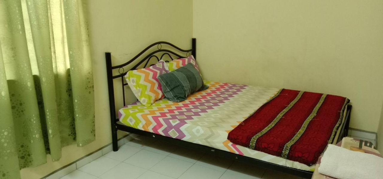Bajet Homestay - low cost houses Kuantan Luaran gambar